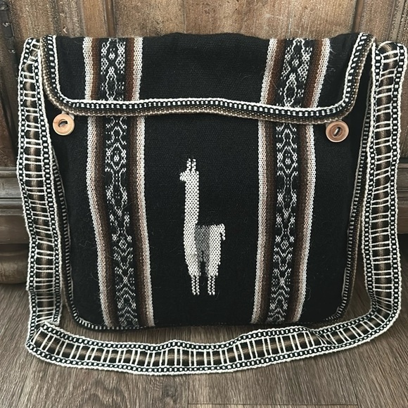 The Great Alpaca Place South Peruvian Llama Messenger Crossbody Shoulder Bag - Picture 1 of 9